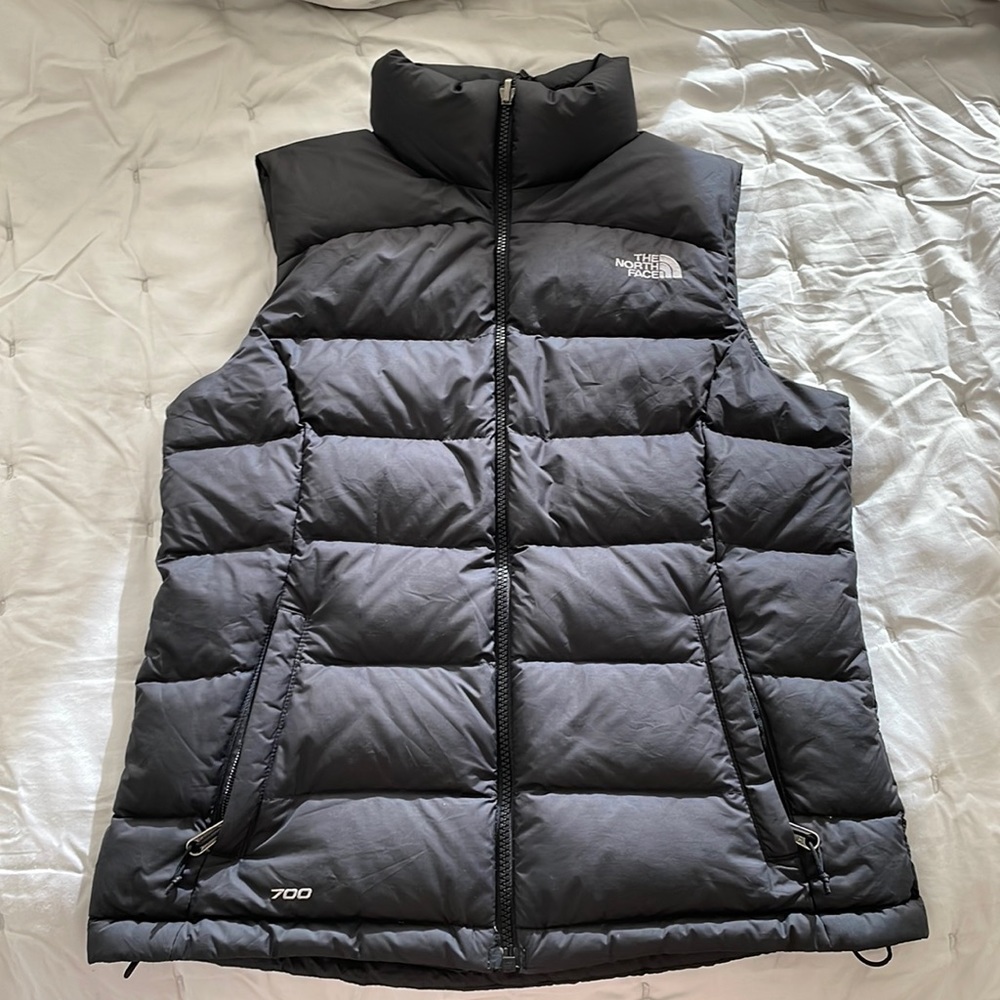 The North Face 700 Puffer Vest- Size Small